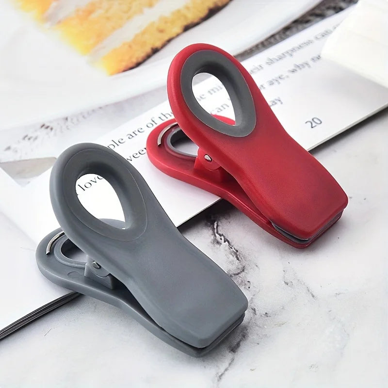 Clip With Magnet